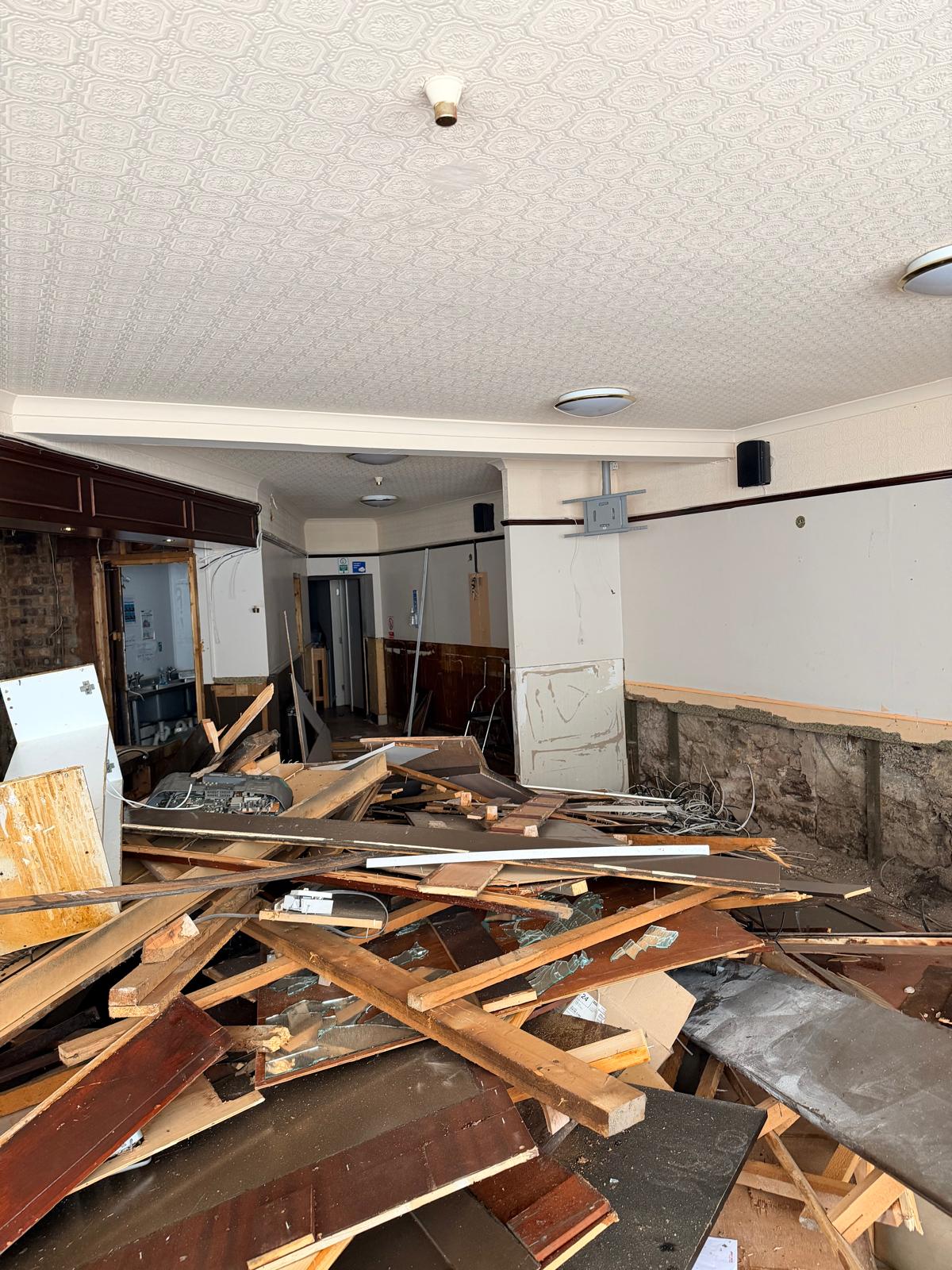 Thistle Bar Alloa — opening-up and clearance works